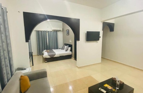 Sohar Hotel | Budget-Friendly Comfort at Al Multaqa Hotel with Breakfast