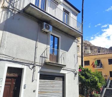 Sperlinga House | Al Municipio