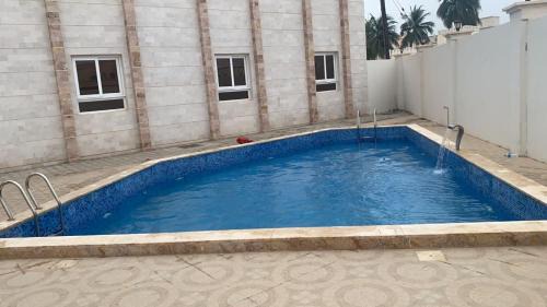 Salalah Apartment | Family-Friendly Retreat at Al Noor Plaza with Pool Access