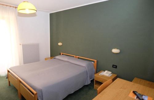 Vattaro Hotel | Al Pian Garnì Hotel - Family-Friendly B&B & Pizza Retreat