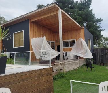 Tandil House | Experience Serenity at Al Pie de las Sierras, Villa del Lago