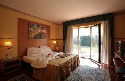 Gradisca d'Isonzo Hotel | Discover Al Ponte: 4-Star Hotel with Pool & Spa Amenities