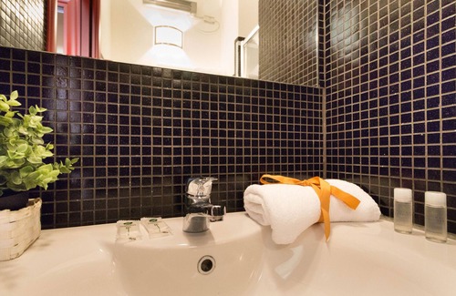 Cagliari House | Cozy Al Porto di Cagliari: Family-Friendly with Breakfast