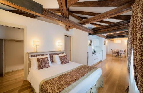 Molina Apartment | Discover Al Redentore Di Venezia: Family-Friendly Getaway