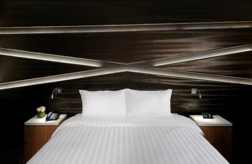 Juffair Hotel | Discover Al Safir Hotel: 4-Star Retreat with Pool & Spa