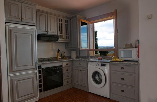 Canales Apartment | Family-Friendly Stay at Al Socayo Apartamento Turistico