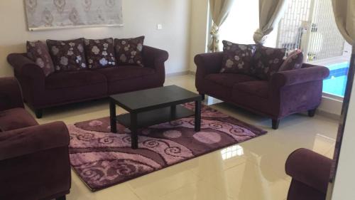 Taif Villa | Inviting Al Taif Villas: Family-Friendly with Pool Access