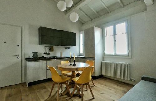 Bassano del Grappa Apartment | Stellar Al Vecchio Porto: Top-Rated Stay with Restaurant