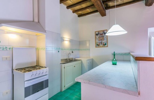 Marradi House | Experience Al Volo del Nibbio with Lake Views & Pool