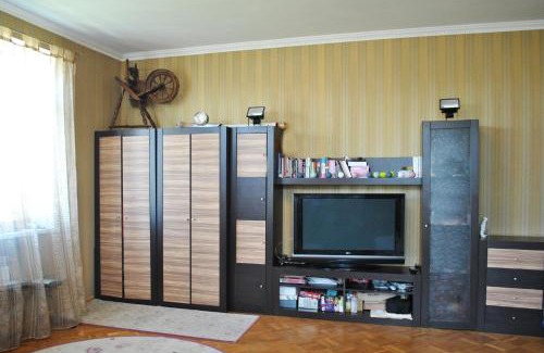 Dniprovs'kyi District Apartment | Pet-Friendly Alabama Mama: Guest Rated 8.9/10 Stay
