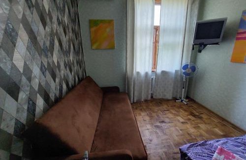 Dniprovs'kyi District Apartment | Pet-Friendly Alabama Hotel with Family Amenities and Dining
