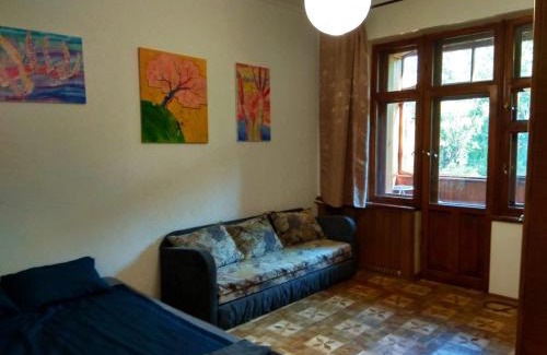 Dniprovs'kyi District Apartment | Pet-Friendly Alabama Hotel with Family Amenities and Dining