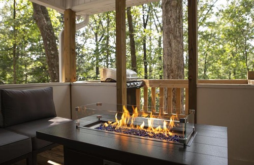 Northport House | Ideal Home for Alabama Events: Lake Access & Pool Nearby