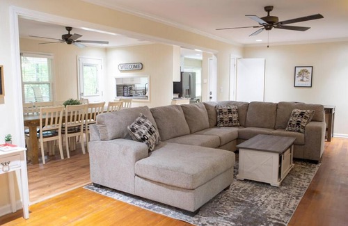 Northport House | Ideal Home for Alabama Events: Lake Access & Pool Nearby