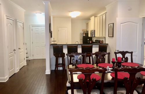 Tuscaloosa Condo | Experience Alabama Victory Getaway: Top-Rated Amenities Await