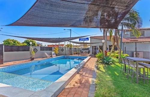 Taree Hotel | Experience Comfort at Alabaster Motor Inn with Pool & Breakfast