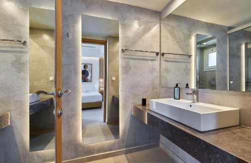 Stalida Hotel | Elegant Alai Crete: Oceanfront Pool, Restaurant & Family-Friendly