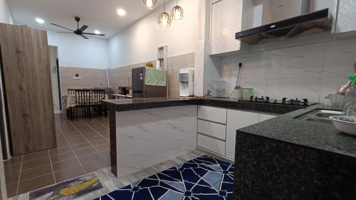 Kampung Gong Kapur House | Family-Friendly Stay at Alam Perdana, Kemaman Cukai