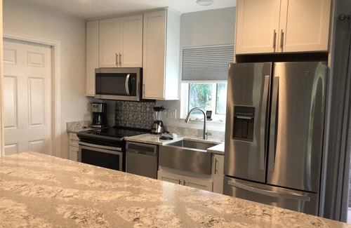 Englewood House | Exceptional Alamander 3: Family-Friendly Retreat Awaits