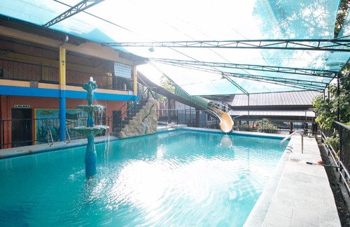 Morong Hotel | Alamaris Resort: Family-Friendly Stay with Pool & Breakfast