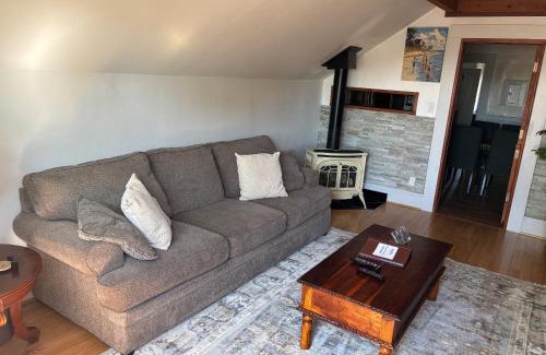 Alameda Apartment | Delightful Alameda Victorian Penthouse: Steps to Beach & Shops