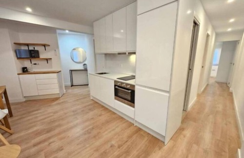 Ensanche Centro Apartment | Elegant Alameda Colón by HDC Apartments with Spa & Kitchen