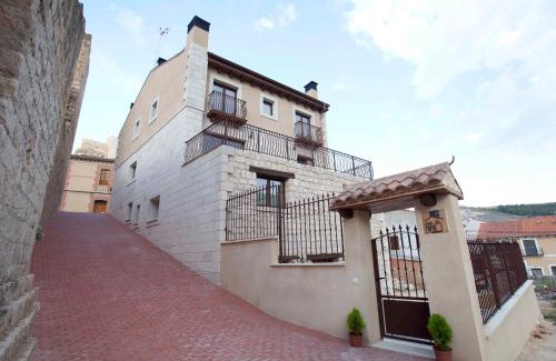 Curiel House | Comfortable Alameda I with Fireplace, Patio & BBQ Area
