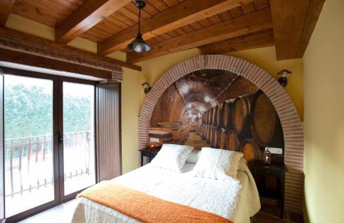 Curiel House | Comfortable Alameda I with Fireplace, Patio & BBQ Area