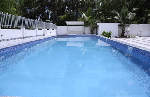 Cheyyur Villa | Alamparai Villa: Riverfront Retreat with Great Views & Full Kitchen