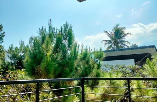 Garut House | Family-Friendly Alana Villa with Pool & Kitchen Amenities