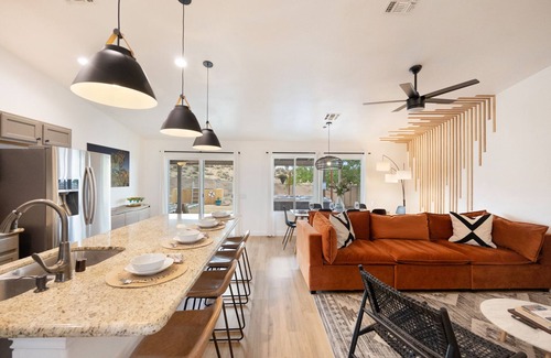 Joshua Tree House | Discover Alana House: Pool, Hot Tub & Walk to Hikes!