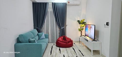 Kota Warisan Apartment | Alanis Residence Near KLIA Balcony with Washer Dryer Netflix