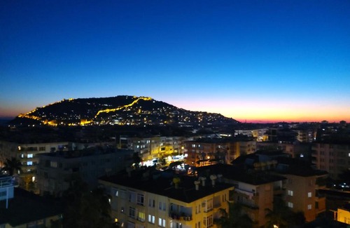 Alanya Apartment | Pet-Friendly Alanya Tower Sky Beach with Oceanfront Views