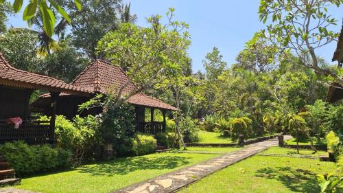 Kerambitan Cabin | Exceptional Alas Arum Ecolodge with Pool & Pet-Friendly Stays