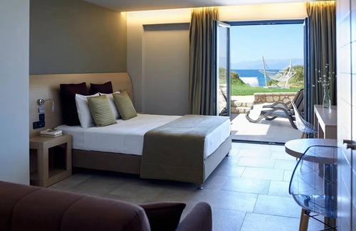 Elea Hotel | Escape to Alas Resort & Spa: Rated 9.8 with Ocean Views