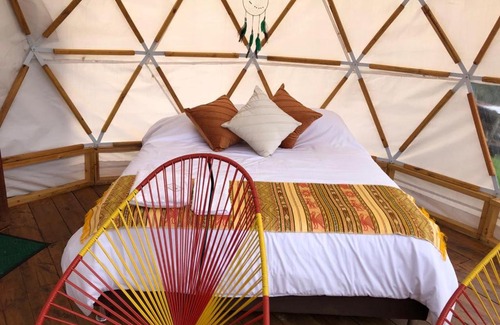 Sesquile Other | Pet-Friendly Alaska Glamping Domos y Cabañas Awaits