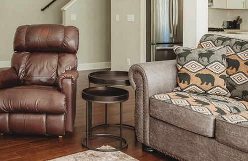 Homer Cabin | Explore Alaskan Suites: Spa, Hot Tub & 9.6/10 Guest Rating