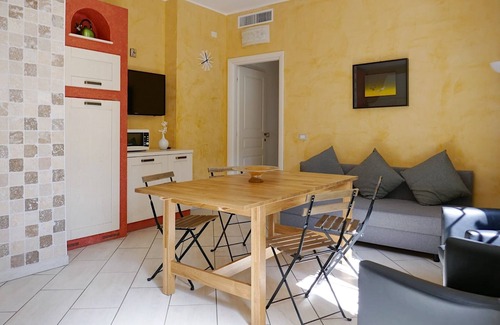 Alassio Apartment | ALASSIO: Modern Oceanfront Apartment Steps from the Beach