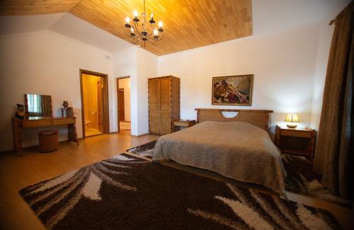 Schuchinsk House | Discover Alatau Guest House with Oceanfront Amenities
