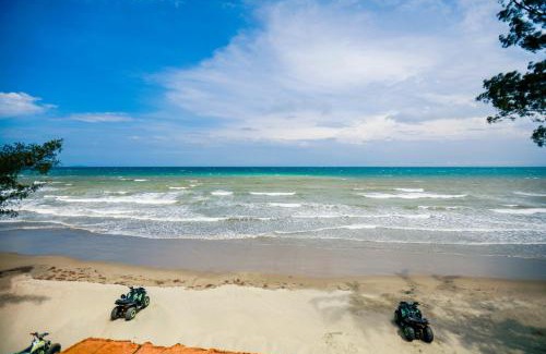 Kota Belud Bed & Breakfast | Alaya Beach Club
