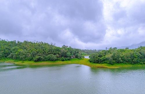Vayittiri Villa | Alaya Boutique Villa with Dam View by VOYE HOMES
