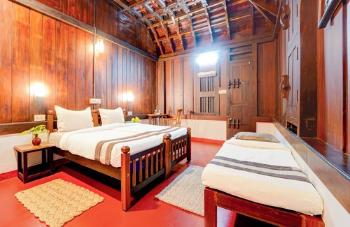 Mankombu Hotel | Alaya Stays Palm Dale by the Backwaters