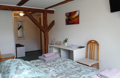 Gemarkung Laufen an der Eyach Hotel | Welcoming Alb Hotel Schalksburg: Pet-Friendly & Family-Oriented