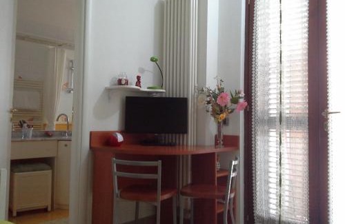 Isernia Bed & Breakfast | Top-Rated Alba B&B with Breakfast and Hot Tub Access