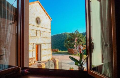 Nocera Umbra Bed & Breakfast | Experience Alba dei Due Soli B&B: 10/10 Pet-Friendly Retreat
