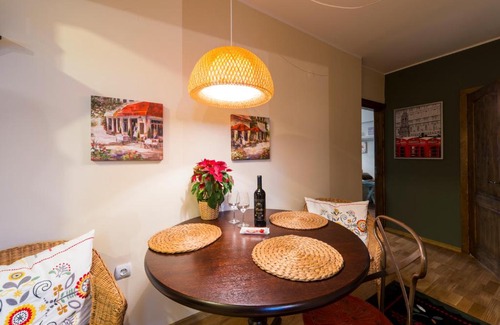 Alba Iulia Apartment | Top-Rated Alba House: Family-Friendly with Breakfast & Kitchen