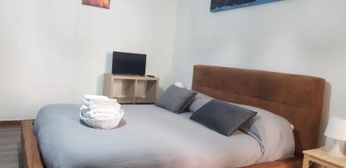 Coste Apartment | Unwind at Alba Marina e Tramonti Etnei - Family-Friendly Retreat