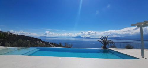 Nea Anchialos Villa | Relax at Alba Ocean View Residence with Pool & Pet-Friendly Options