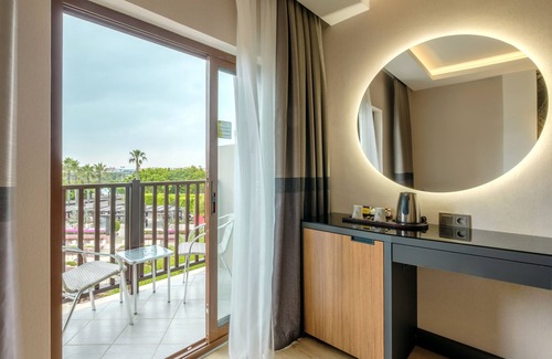 Side Resort | All-Inclusive Alba Resort Hotel with Ocean View & Spa
