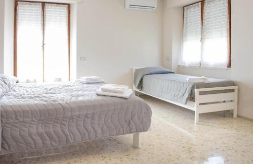 Massignano Bed & Breakfast | Relax at B&B Alba sul Mare: Oceanfront Bliss Awaits